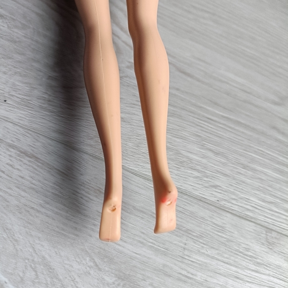 Mattel Myscene Doll - Rebel Style Kennedy from 2006 - Refurbished - Picture 7 of 7